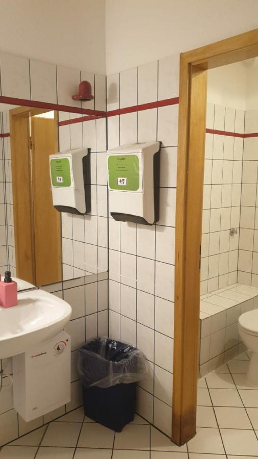 Isas Hostel Berlin Eksteriør billede